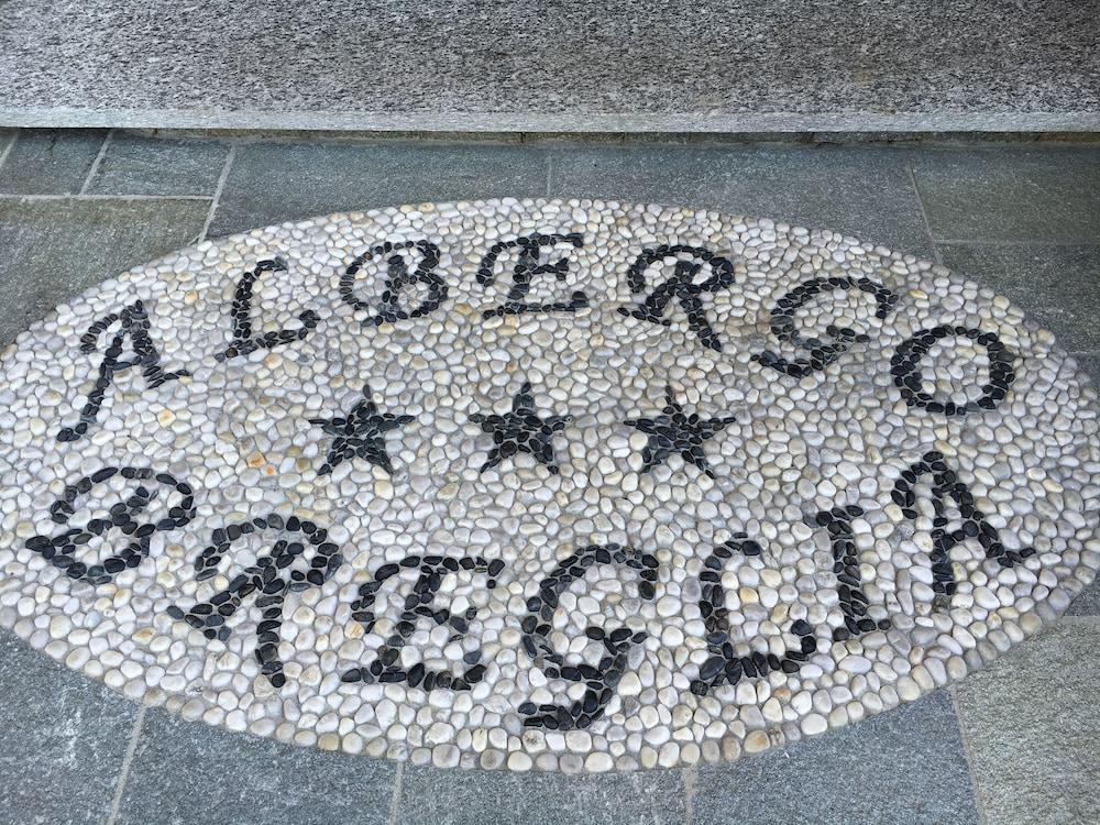 Hotel Breglia Lake Como ภายนอก รูปภาพ